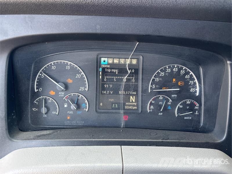 Freightliner Cascadia 126 6x4 T/A Sleeper Truck Tractor Tegljači