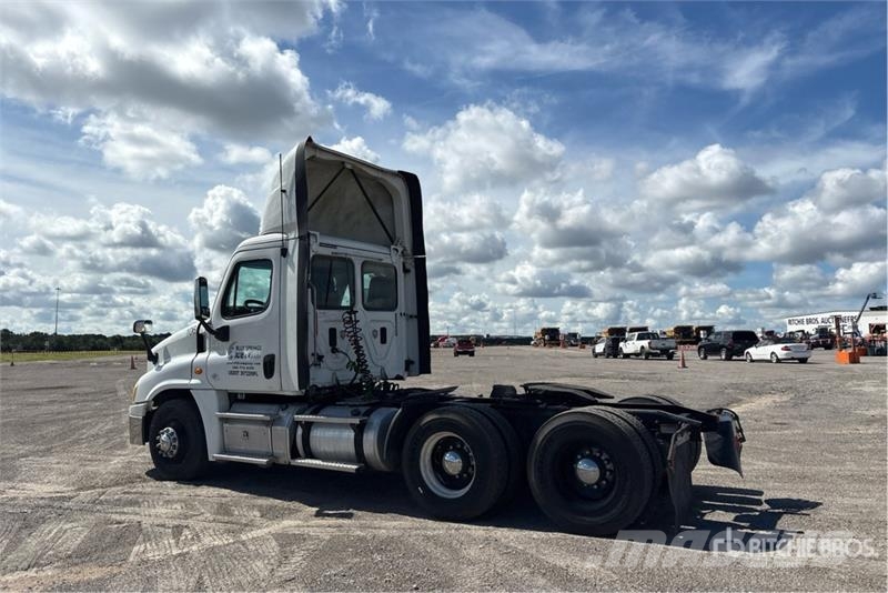 Freightliner Cascadia 125 Tractor Units