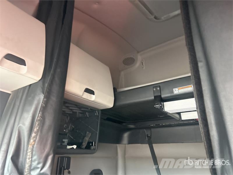 Freightliner Cascadia 126 Vlačilci