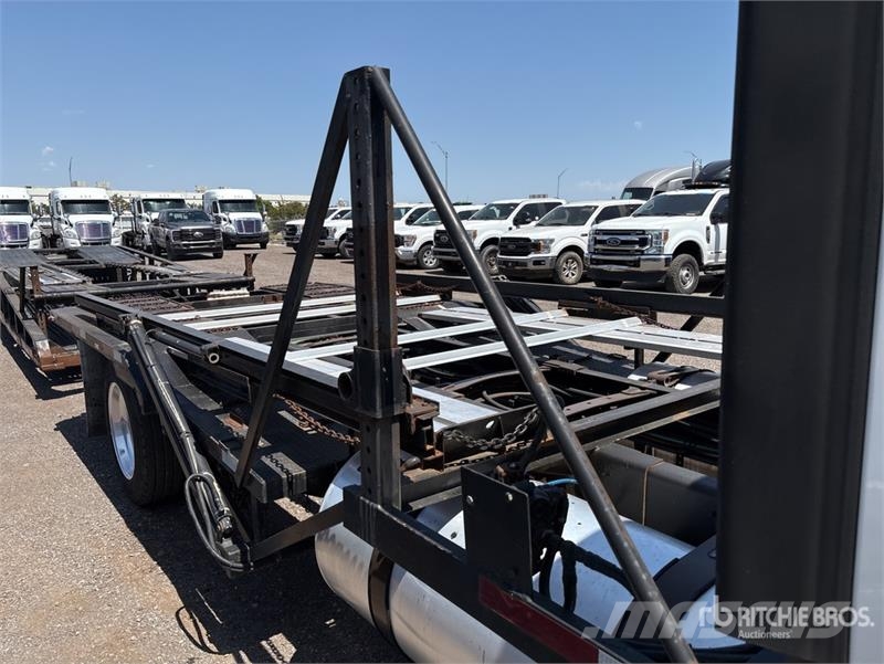 Freightliner Cascadia 113 Camiones portacoches