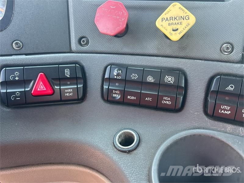 Freightliner Cascadia 125 Седельные тягачи