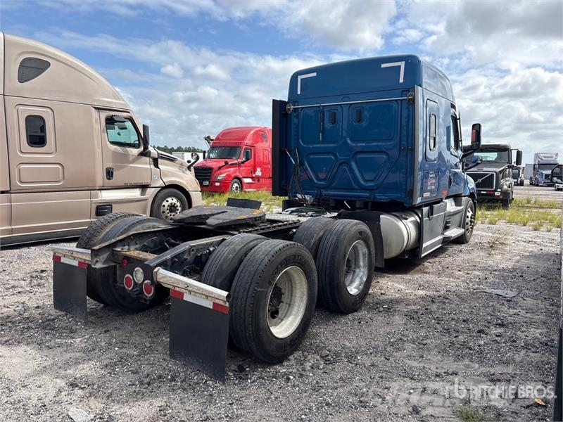 Freightliner Cascadia 126 Седельные тягачи