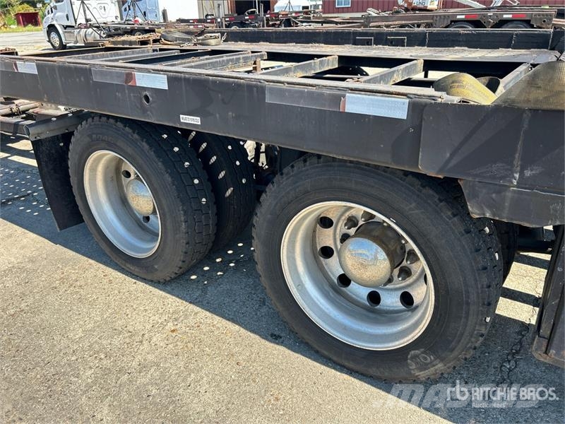 Freightliner Cascadia 113 6x4 Sleeper Car Carrier Truck Autovežiai