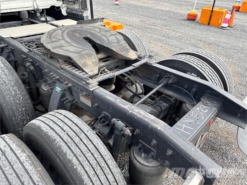 Freightliner Cascadia 125 6x4 T/A Sleeper Truck Tractor Naudoti vilkikai
