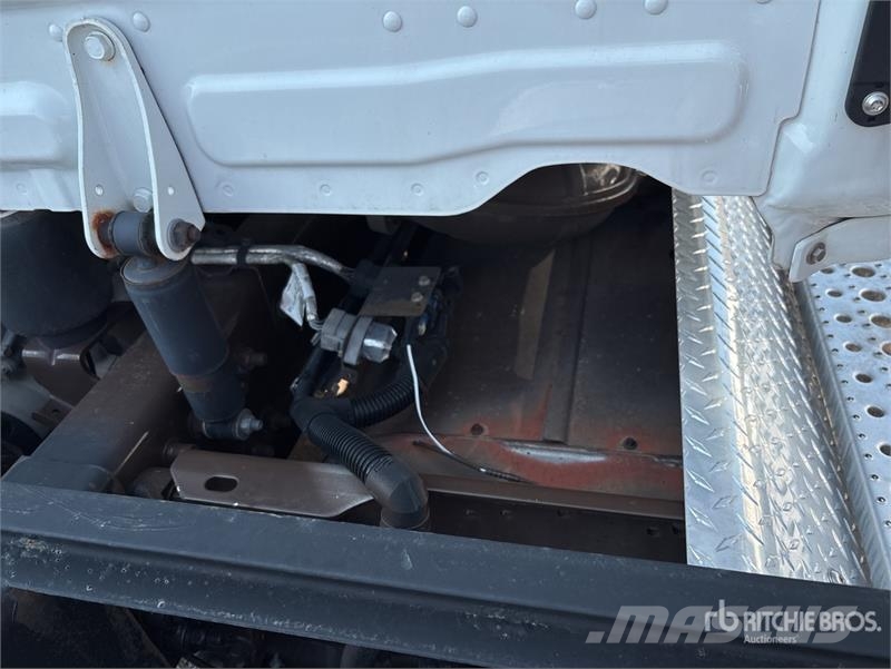 Freightliner Cascadia 113 Camiones portacoches