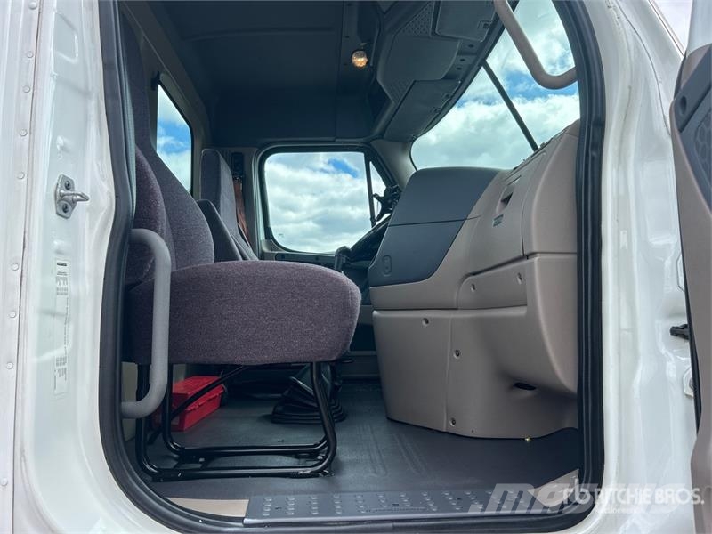 Freightliner Cascadia 125 Vilcēji