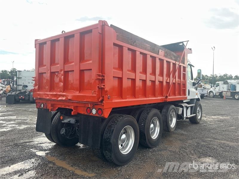 Freightliner Cascadia 113 Грузовики-Самосвалы
