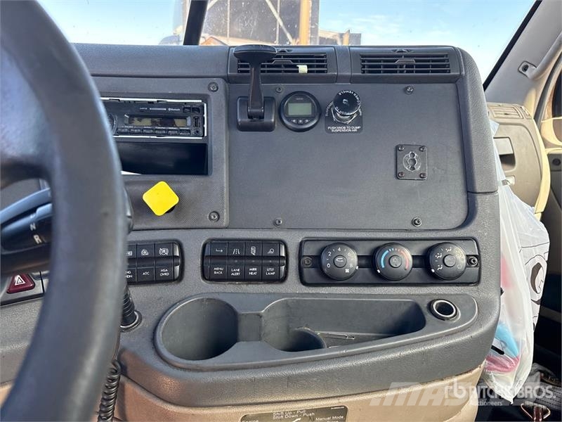 Freightliner Cascadia 113 Седельные тягачи