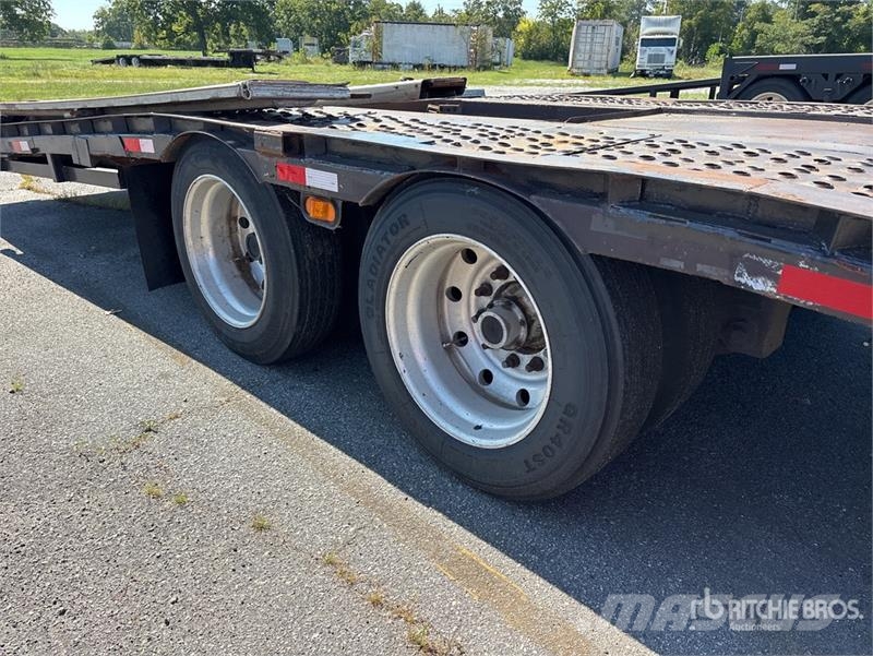Freightliner Cascadia 113 6x4 Car Carrier Truck Autovežiai