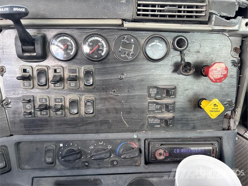 Freightliner Columbia 112 Sattelzugmaschinen
