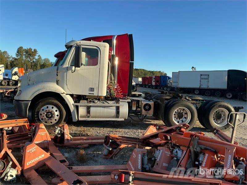 Freightliner Columbia 112 Vilcēji
