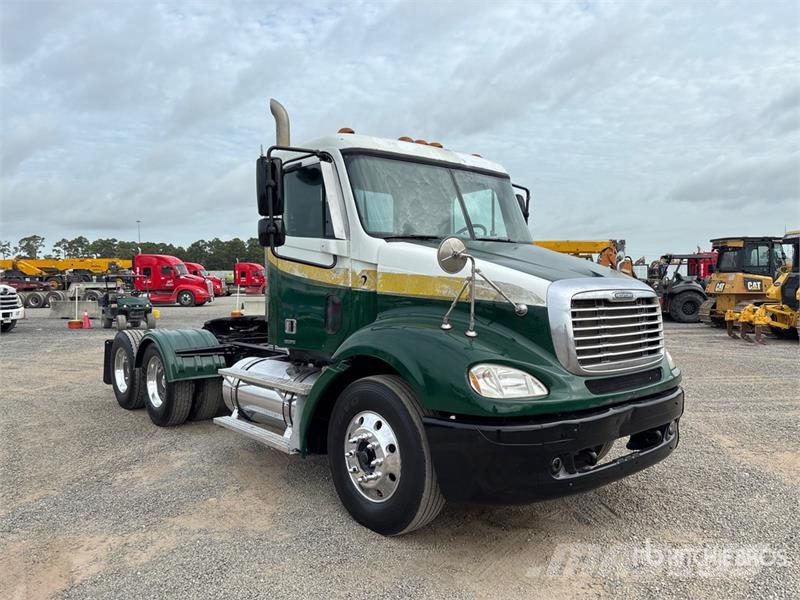 Freightliner Columbia 112 Nyergesvontatók