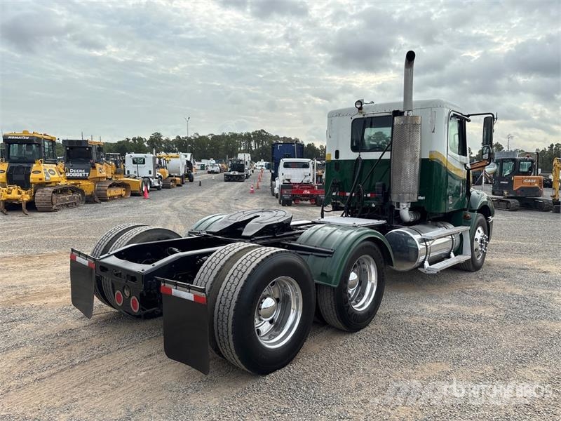 Freightliner Columbia 112 Nyergesvontatók