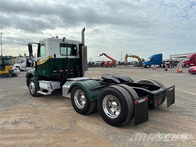 Freightliner Columbia 112 Nyergesvontatók