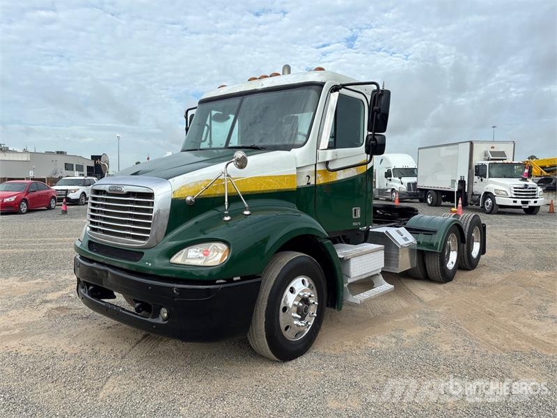 Freightliner Columbia 112 Nyergesvontatók