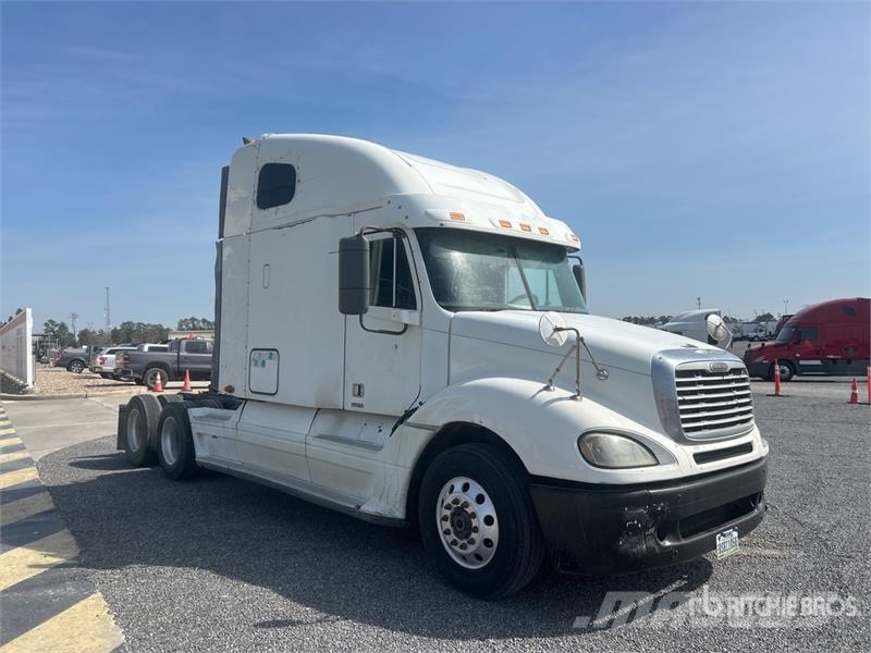 Freightliner Columbia 120 6x4 T/A Sleeper Truck Tractor Tracteur routier