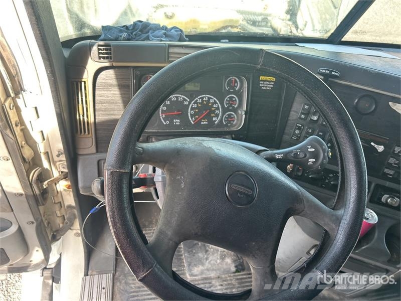 Freightliner Columbia 120 6x4 T/A Sleeper Truck Tractor Tracteur routier