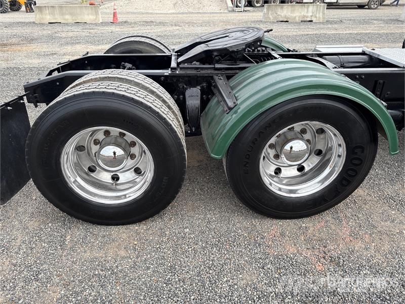 Freightliner Columbia 112 Nyergesvontatók