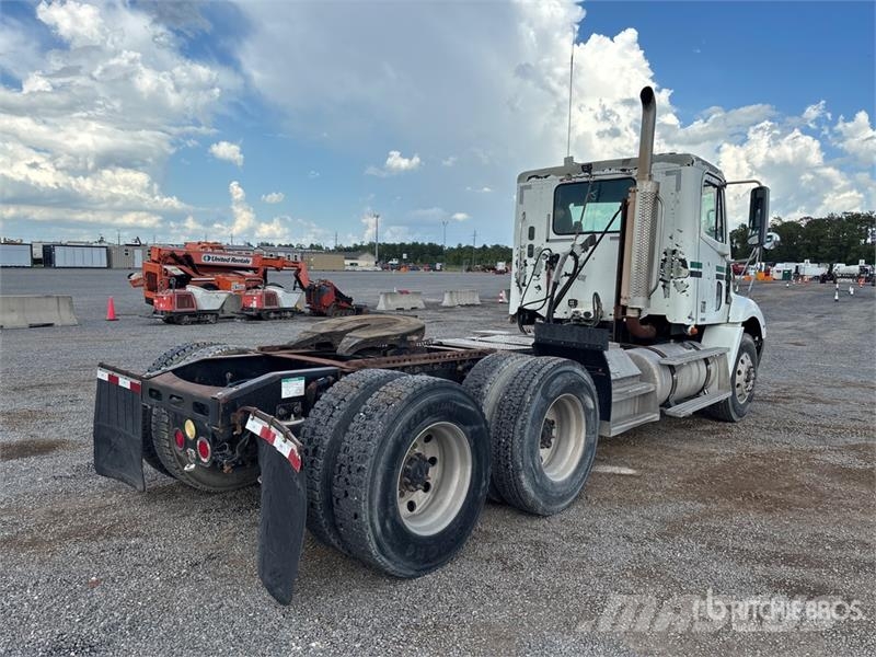 Freightliner Columbia 112 Sattelzugmaschinen