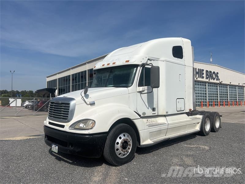 Freightliner Columbia 120 6x4 T/A Sleeper Truck Tractor Tracteur routier