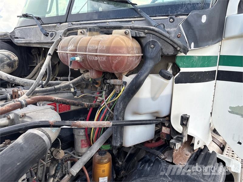 Freightliner Columbia 112 Sattelzugmaschinen
