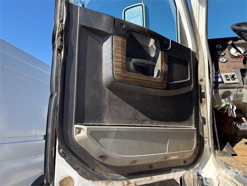 Freightliner Coronado 122SD Tractores (camiões)