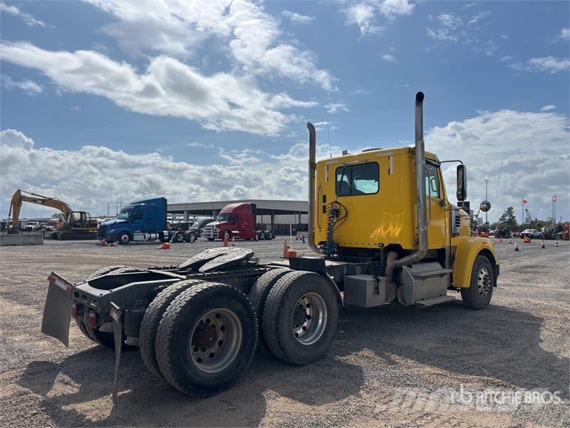 Freightliner Coronado 122 Vlačilci