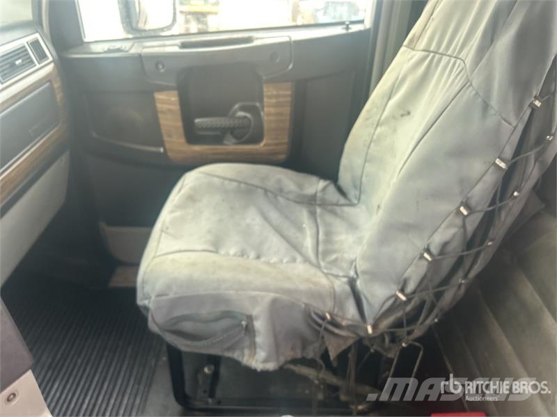 Freightliner Coronado 122SD 6x4 Winch Truck 救援车