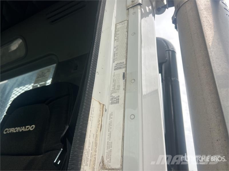 Freightliner Coronado 122SD 6x4 Winch Truck 救援车