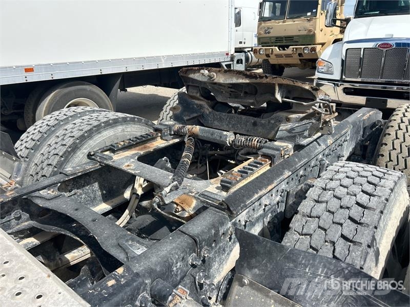 Freightliner Coronado 122SD 中古トラクターヘッド | トレーラーヘッド