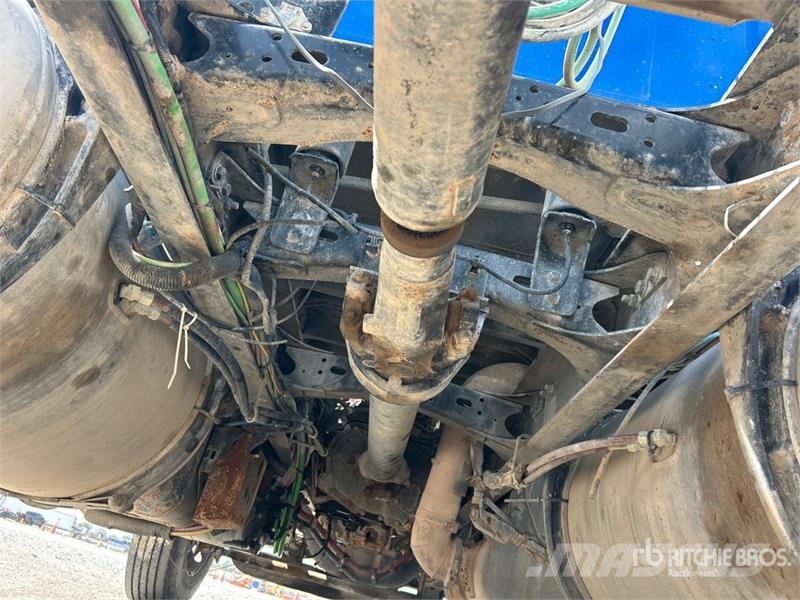 Freightliner Coronado 122SD 中古トラクターヘッド | トレーラーヘッド