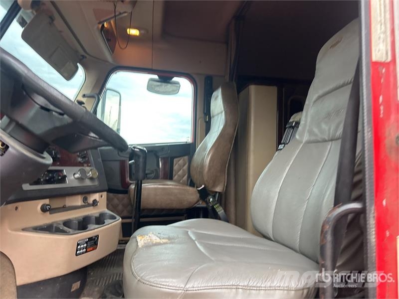 Freightliner Coronado 122SD Тягачі