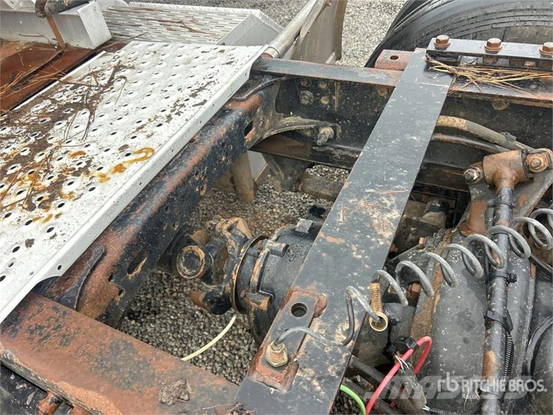 Freightliner Coronado 122SD Тягачі