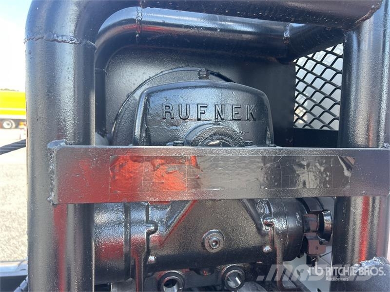 Freightliner Coronado 4x2 Winch Truck Bergungsfahrzeuge