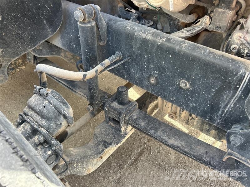 Freightliner Coronado 122SD 中古トラクターヘッド | トレーラーヘッド