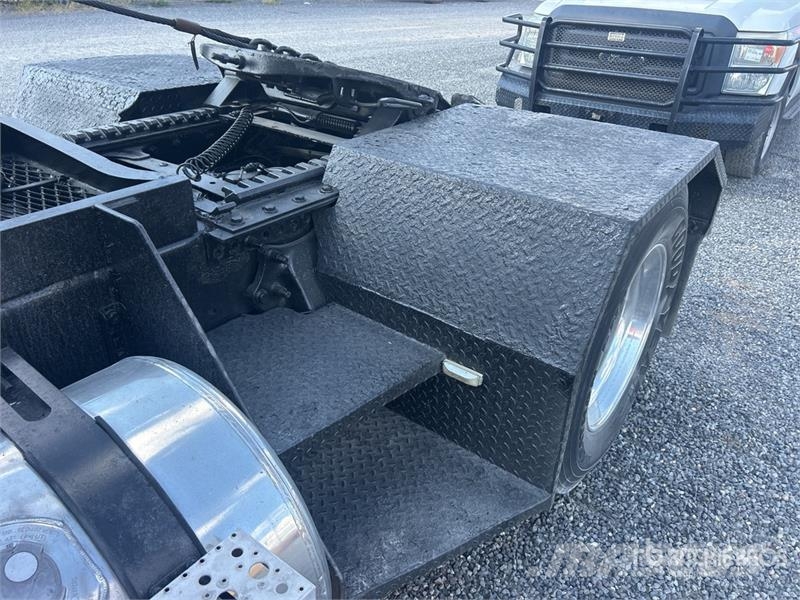 Freightliner Coronado 4x2 Winch Truck Bergungsfahrzeuge