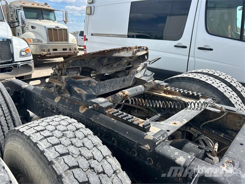 Freightliner Coronado 122SD 中古トラクターヘッド | トレーラーヘッド