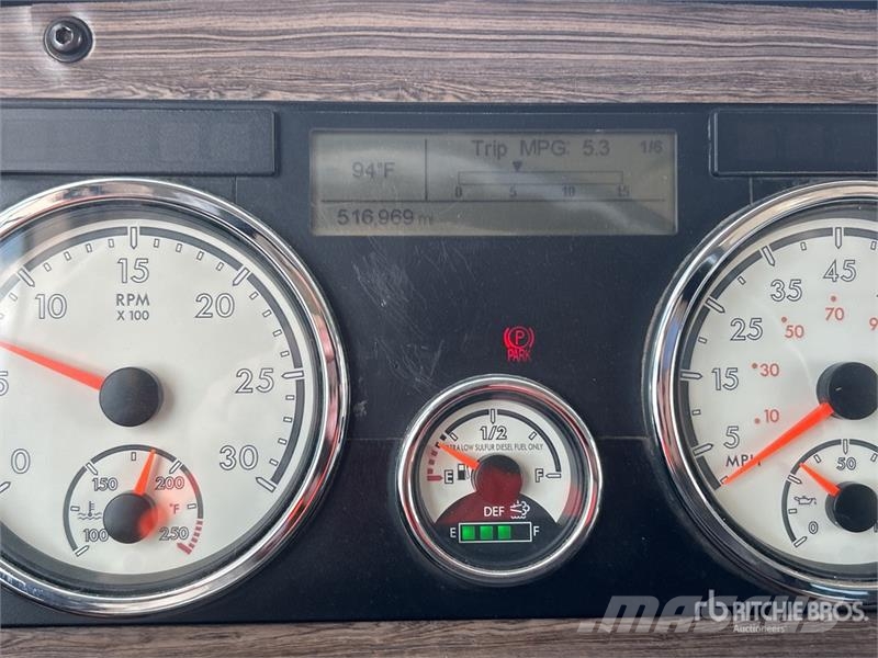 Freightliner Coronado 122 8x4 Tri/A Dump Truck Kiper tovornjaki