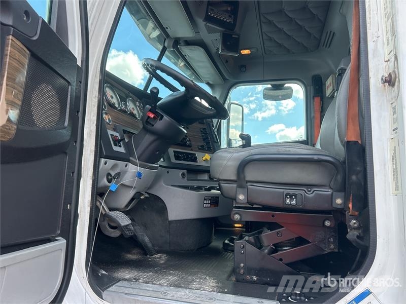 Freightliner Coronado 122 8x4 Tri/A Dump Truck Kiper tovornjaki