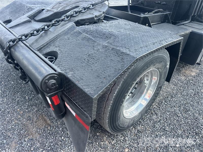Freightliner Coronado 4x2 Winch Truck Bergungsfahrzeuge