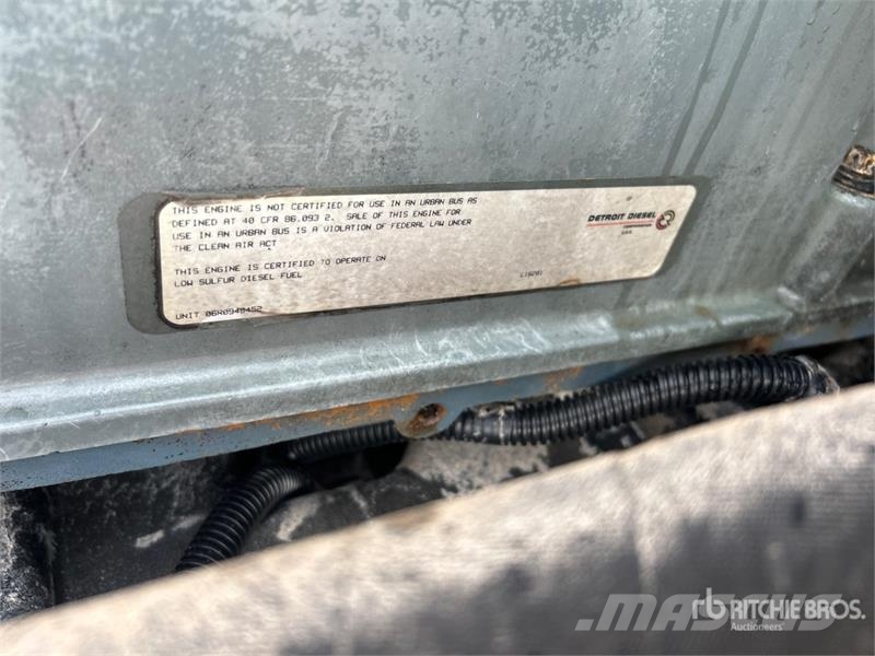 Freightliner Coronado 132 T/A Sleeper Truck Tractor 中古トラクターヘッド | トレーラーヘッド