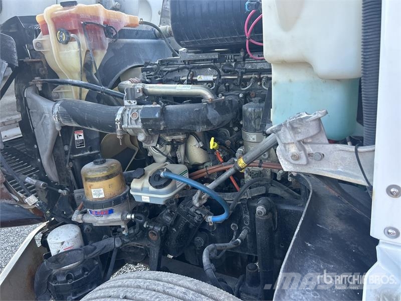 Freightliner Coronado 4x2 Winch Truck Bergungsfahrzeuge