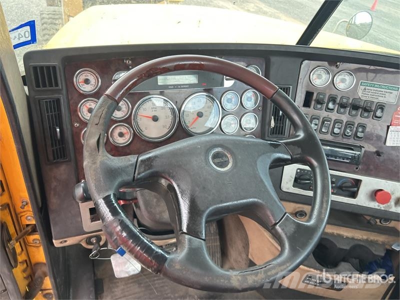 Freightliner Coronado 122 Vlačilci