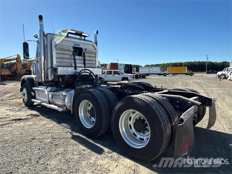 Freightliner Coronado 122 Tractores (camiões)