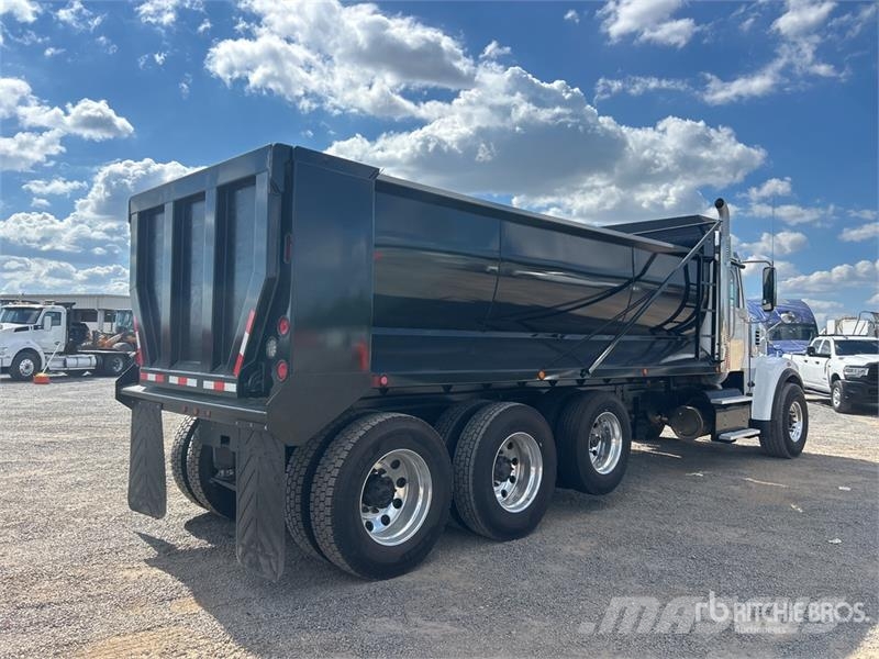 Freightliner Coronado 122 8x4 Tri/A Dump Truck Kiper tovornjaki