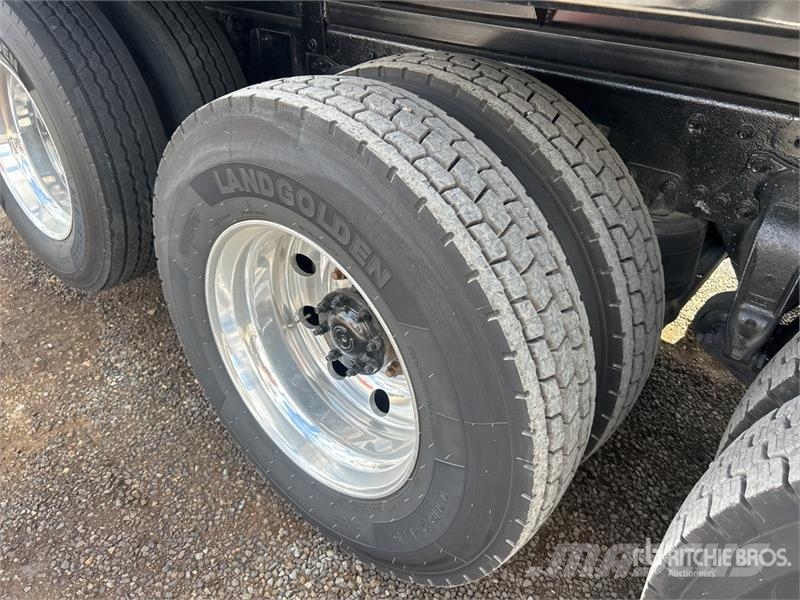 Freightliner Coronado 122 8x4 Tri/A Dump Truck Kiper tovornjaki