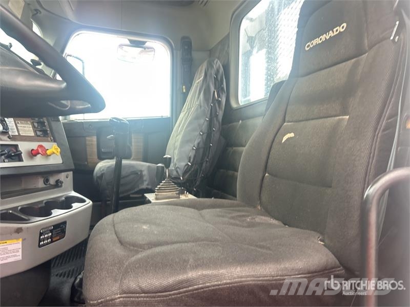 Freightliner Coronado 122SD 6x4 Winch Truck 救援车