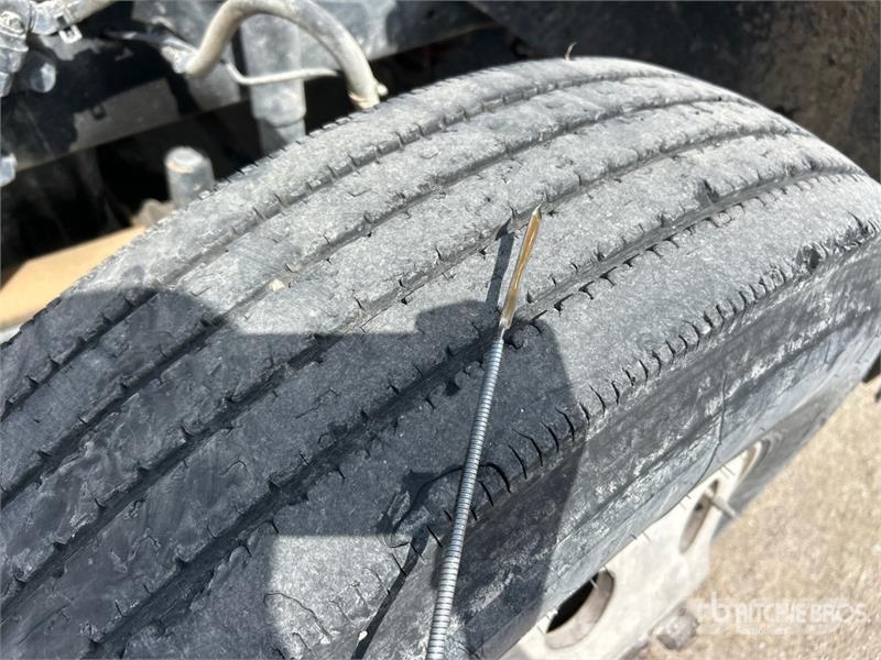 Freightliner Coronado 122SD 中古トラクターヘッド | トレーラーヘッド