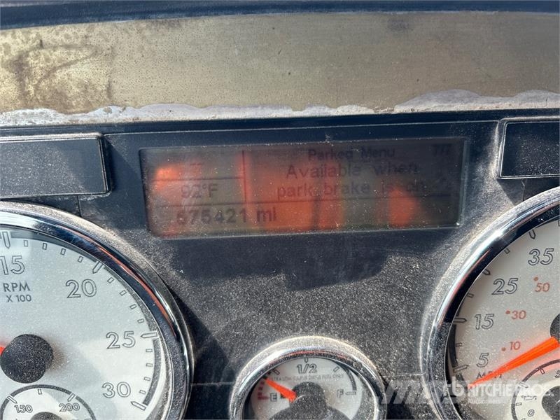 Freightliner Coronado 122SD 中古トラクターヘッド | トレーラーヘッド