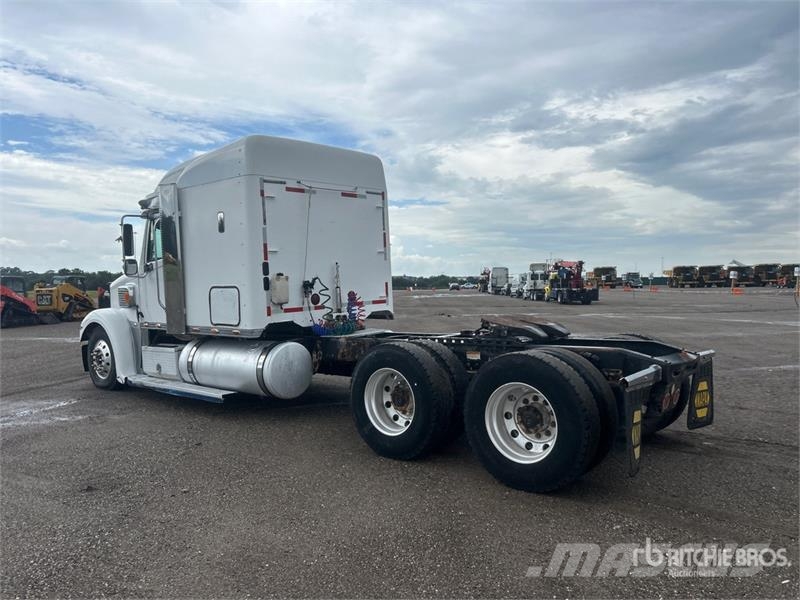 Freightliner Coronado 132 T/A Sleeper Truck Tractor 中古トラクターヘッド | トレーラーヘッド